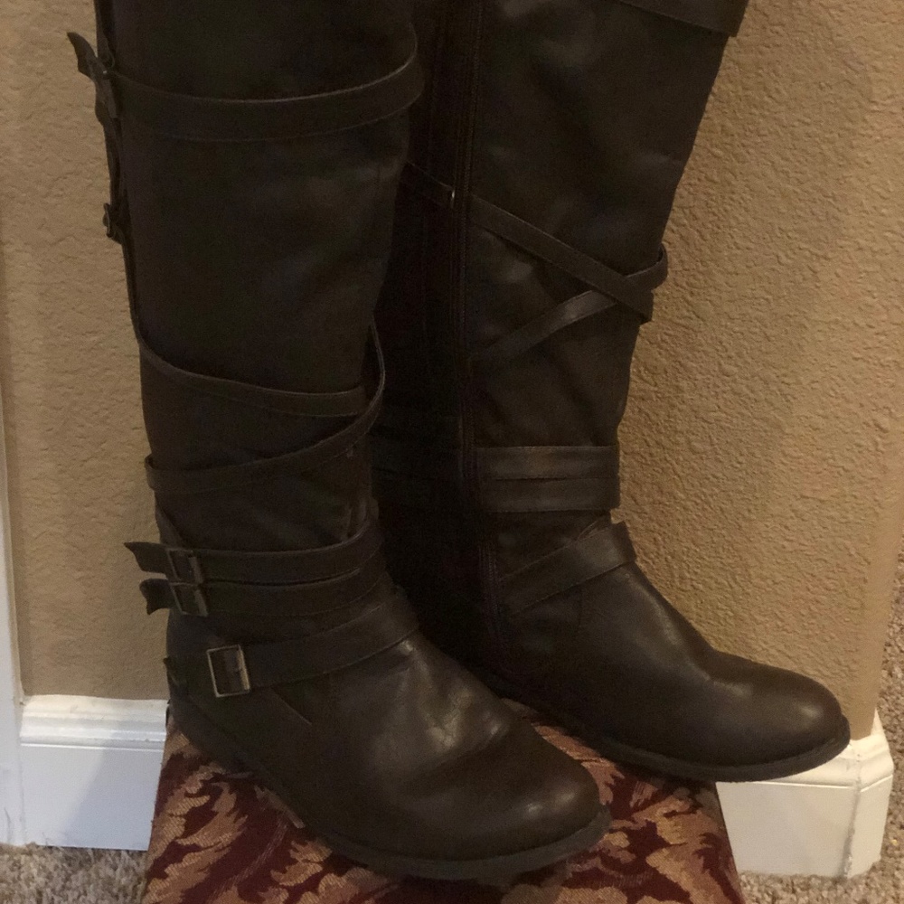 Dark Brown Womens Boots Size 9 1/2 W